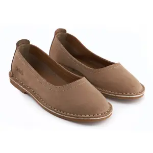 Bata Safari Piper Sand Ladies Size 4 image