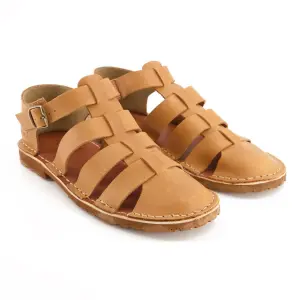 Bata Safari Mens Sandal Close Toe Tan Size 7 image